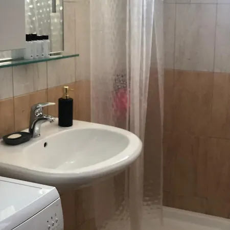 La Casa Di Rozina X3 * Vlorë